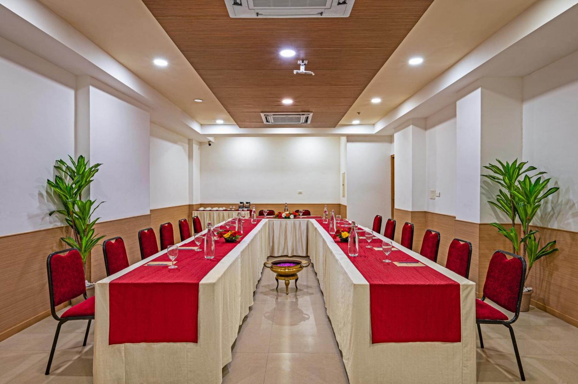 Sterling V Grand Madurai Hotel Exterior photo